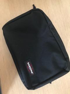 Très bonne trousse de toilette