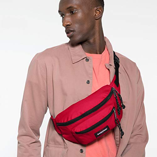 eastpak-doggy-bag-sac-banane-sailor-red-27-x-18-x-9-cm-100-nylon-ceinture-ajusta image 8