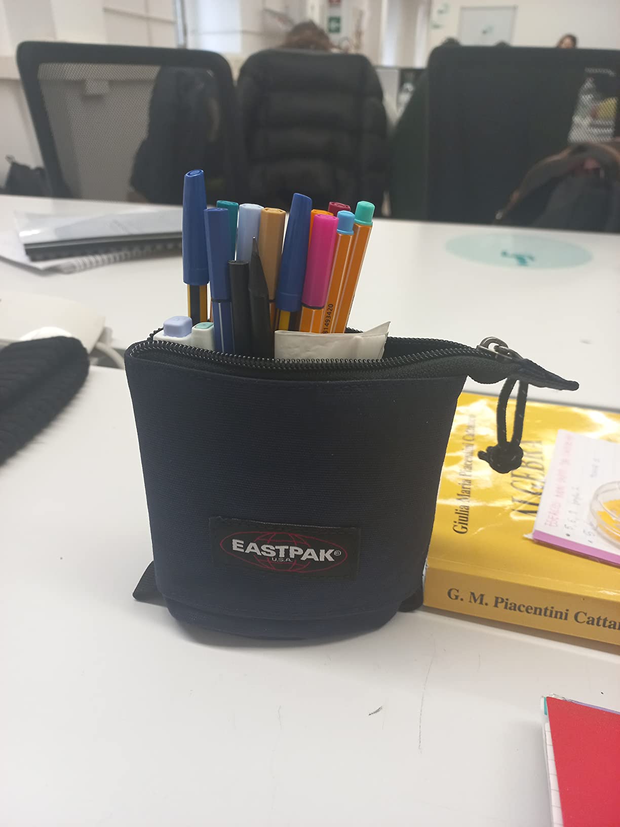 Un peu trop grande pour moi